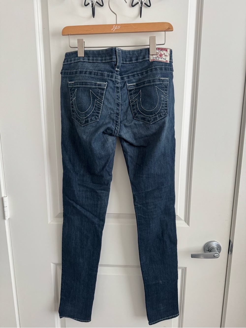 True Religion Slim Straight Low Waisted  Y2k Women’s Jeans - Dark Blue